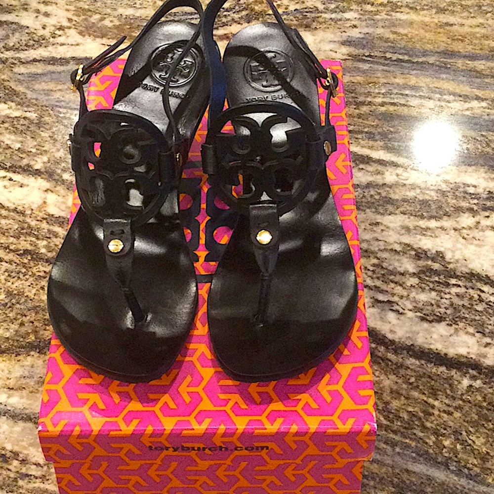 Brand New Tory Burch sandals size 7